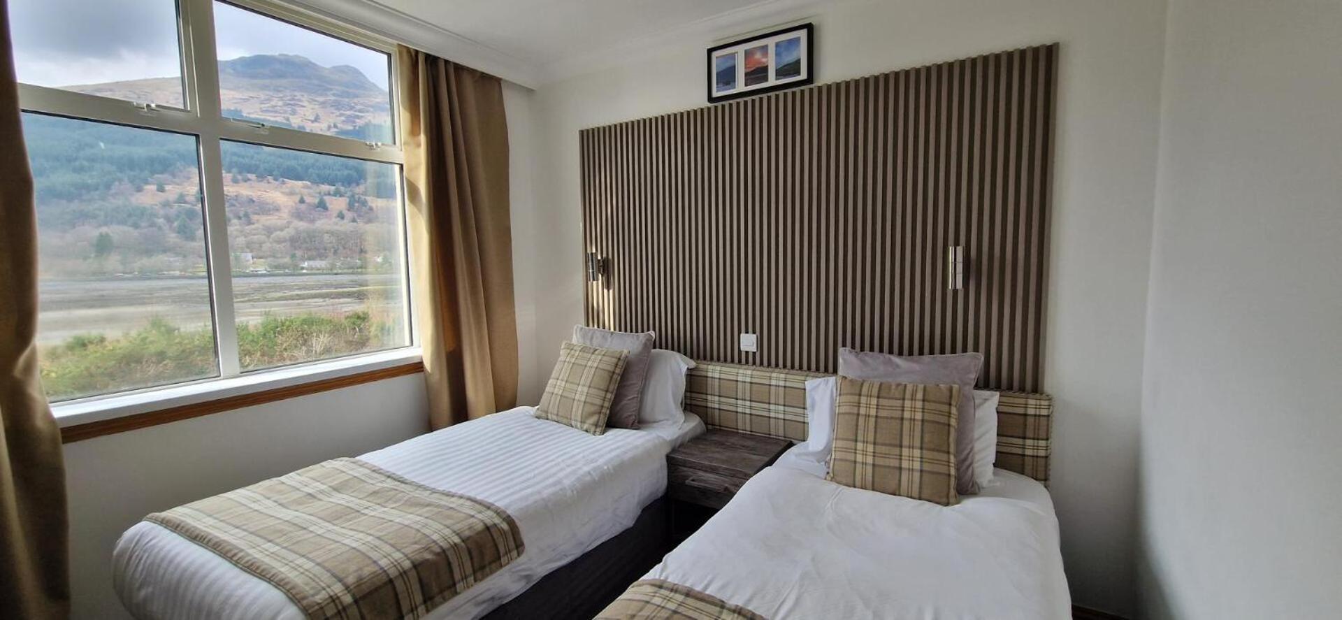 Loch Long Hotel Arrochar Exterior foto