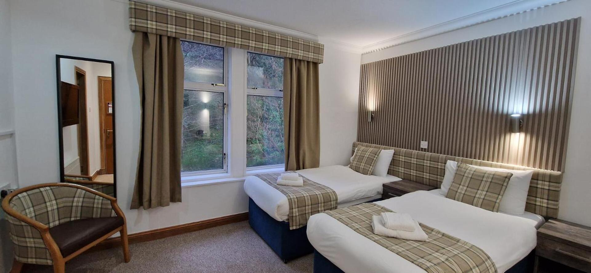 Loch Long Hotel Arrochar Exterior foto